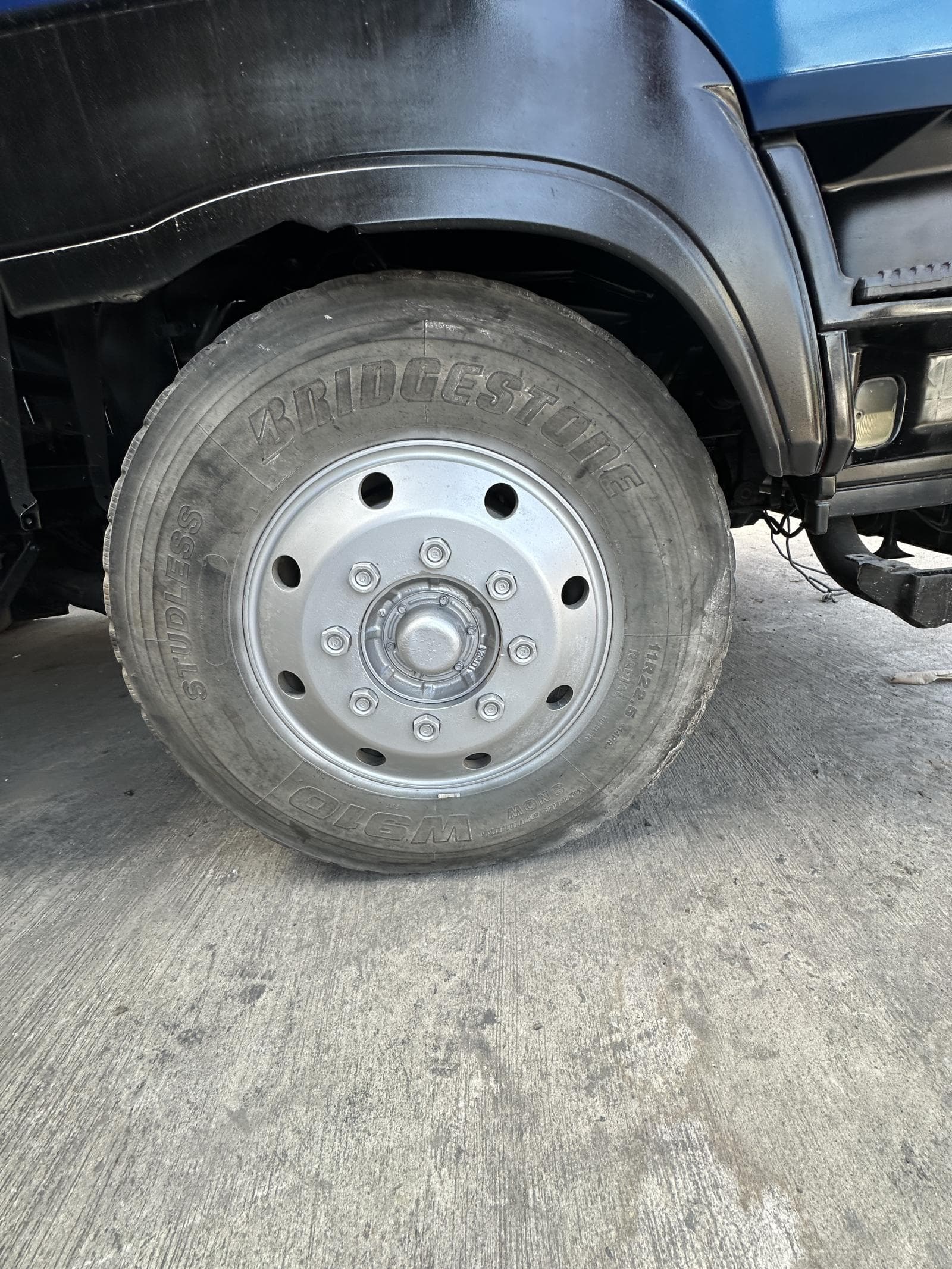 ISUZU GIGA