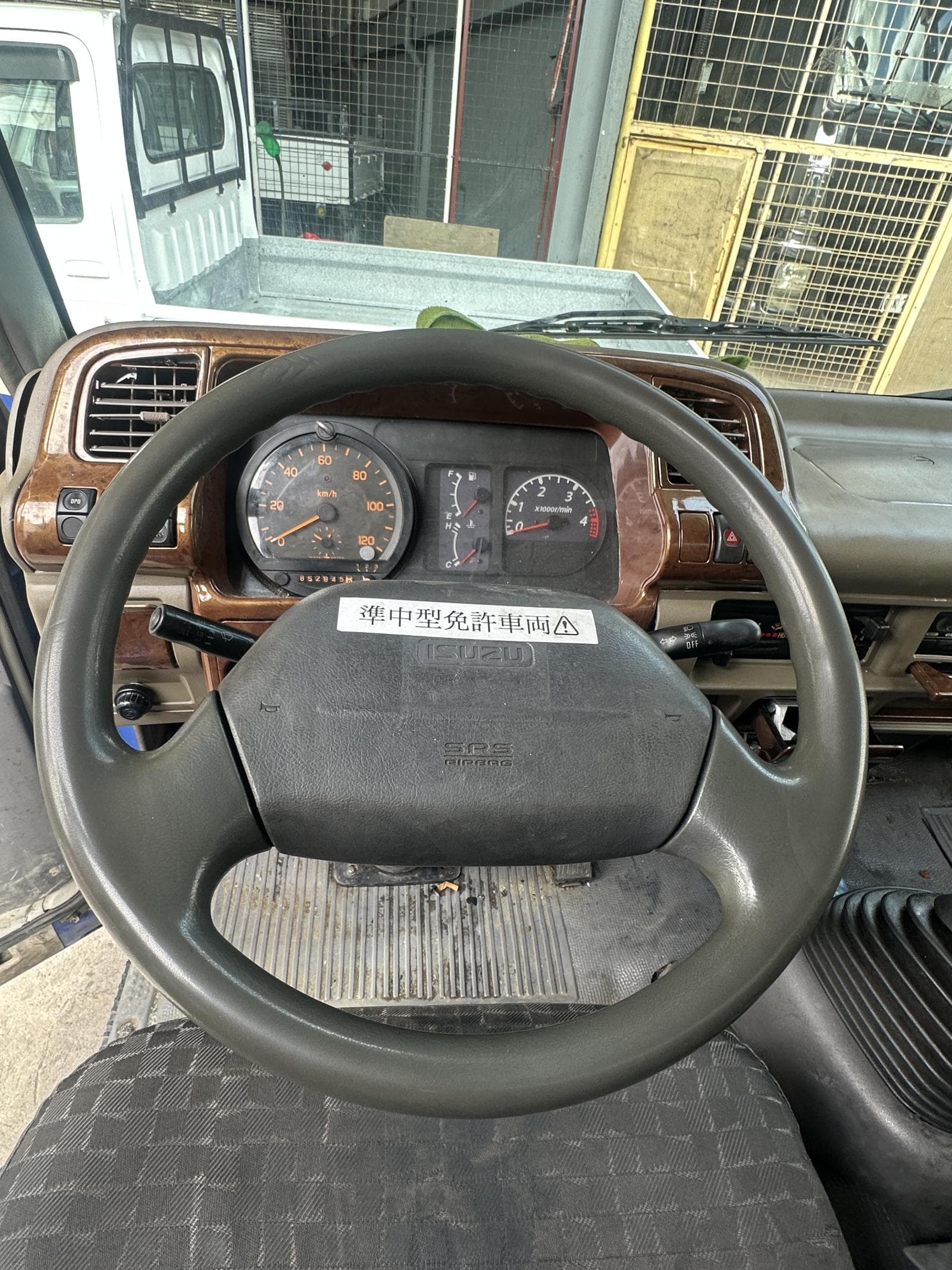ISUZU ELF
