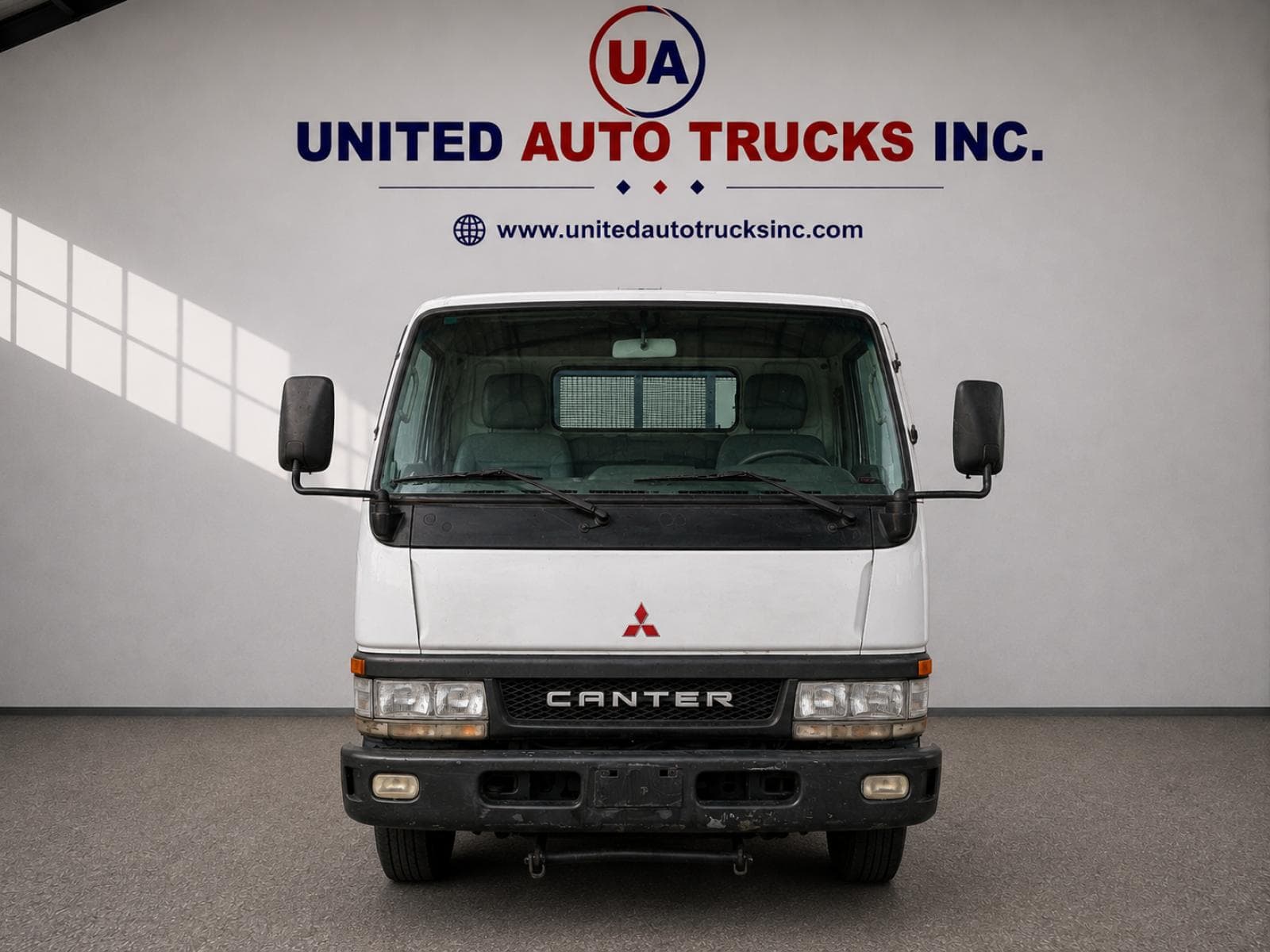 MITSUBISHI CANTER